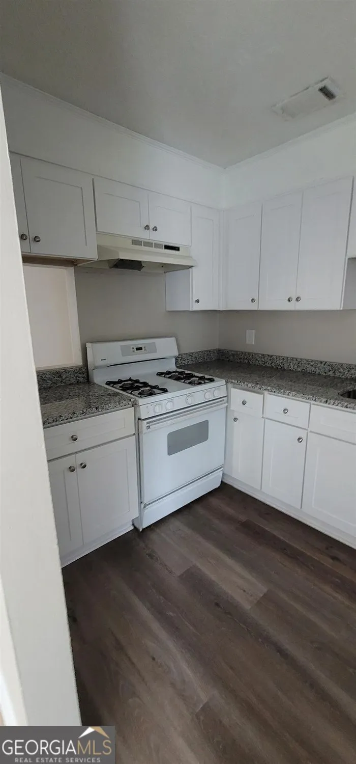 2085 Lenoa LN Austell, GA 30106