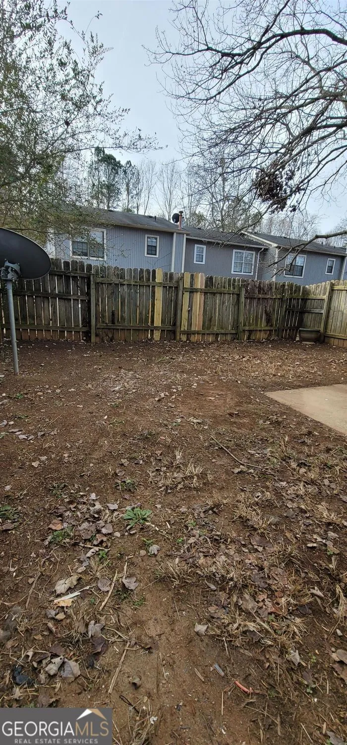 2085 Lenoa LN Austell, GA 30106