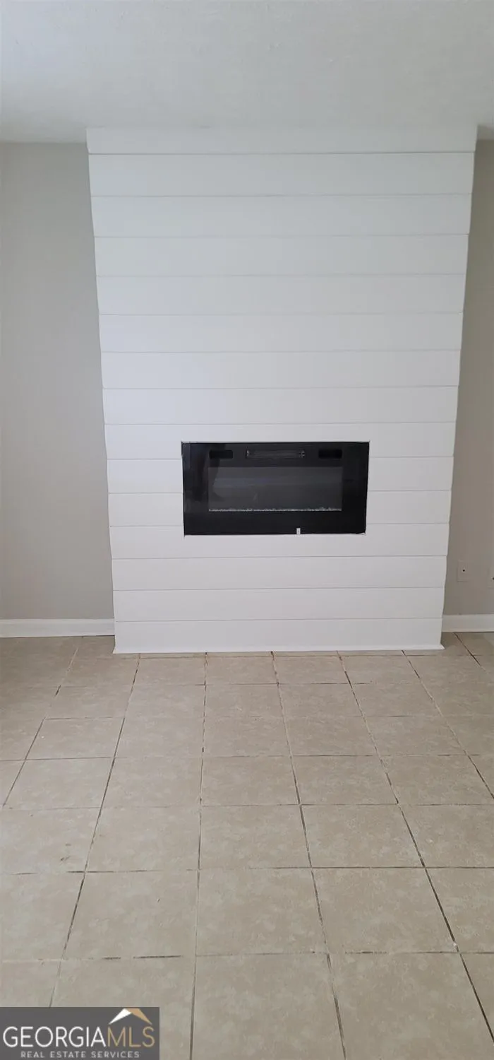 2085 Lenoa LN Austell, GA 30106