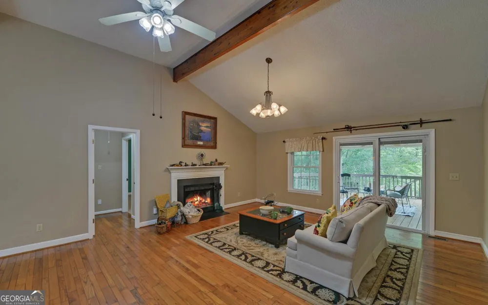 157 Nelle DR Hartwell, GA 30643