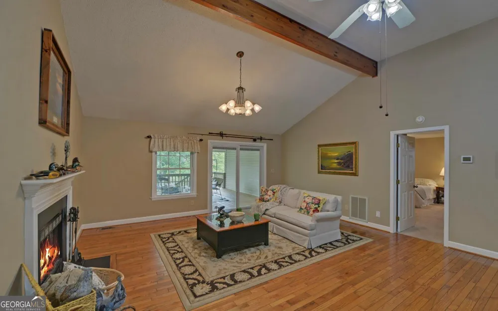 157 Nelle DR Hartwell, GA 30643