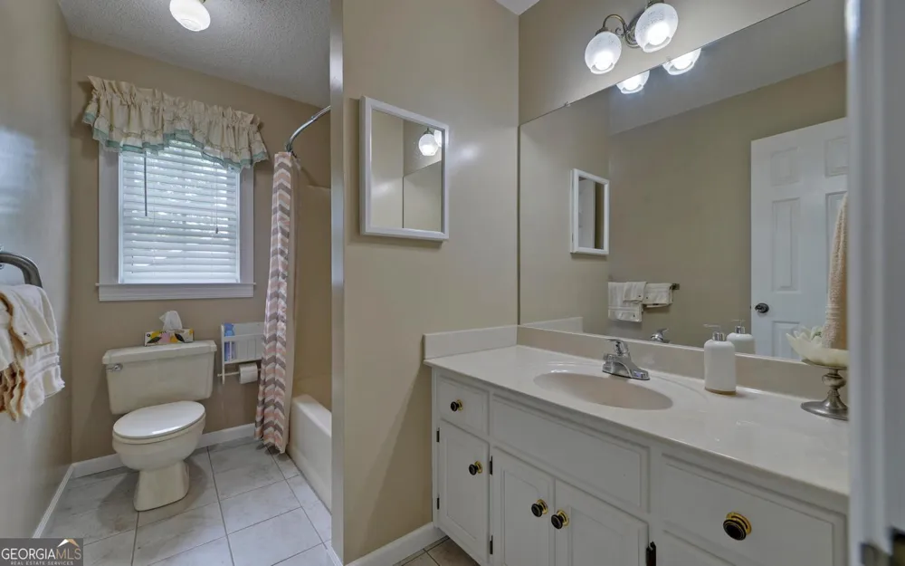 157 Nelle DR Hartwell, GA 30643