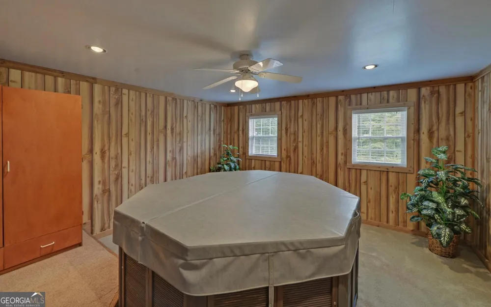 157 Nelle DR Hartwell, GA 30643