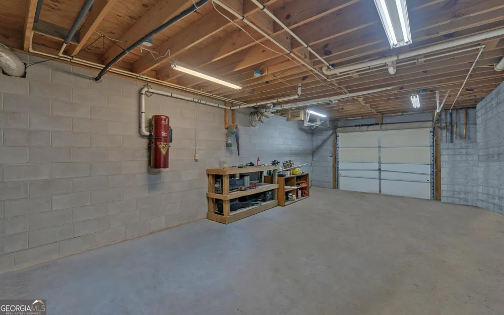 157 Nelle DR Hartwell, GA 30643