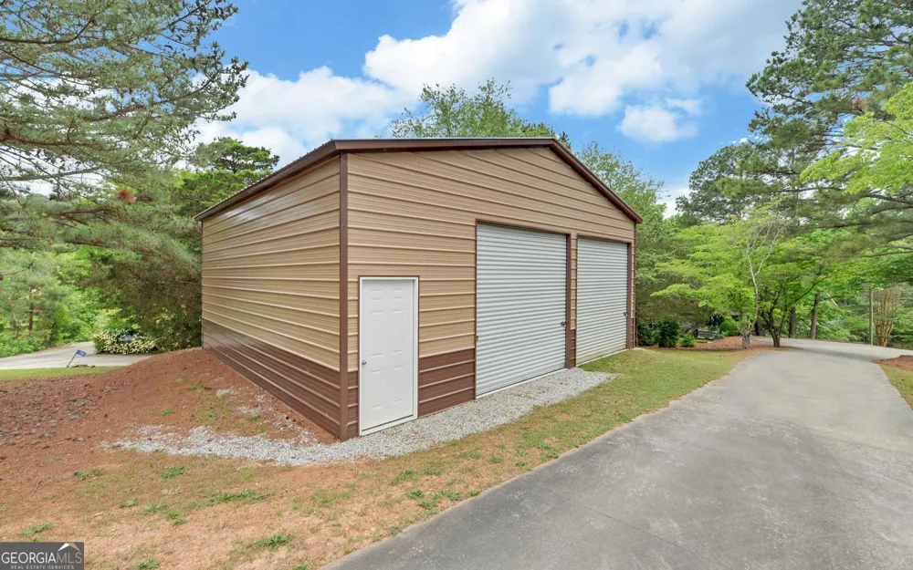 157 Nelle DR Hartwell, GA 30643