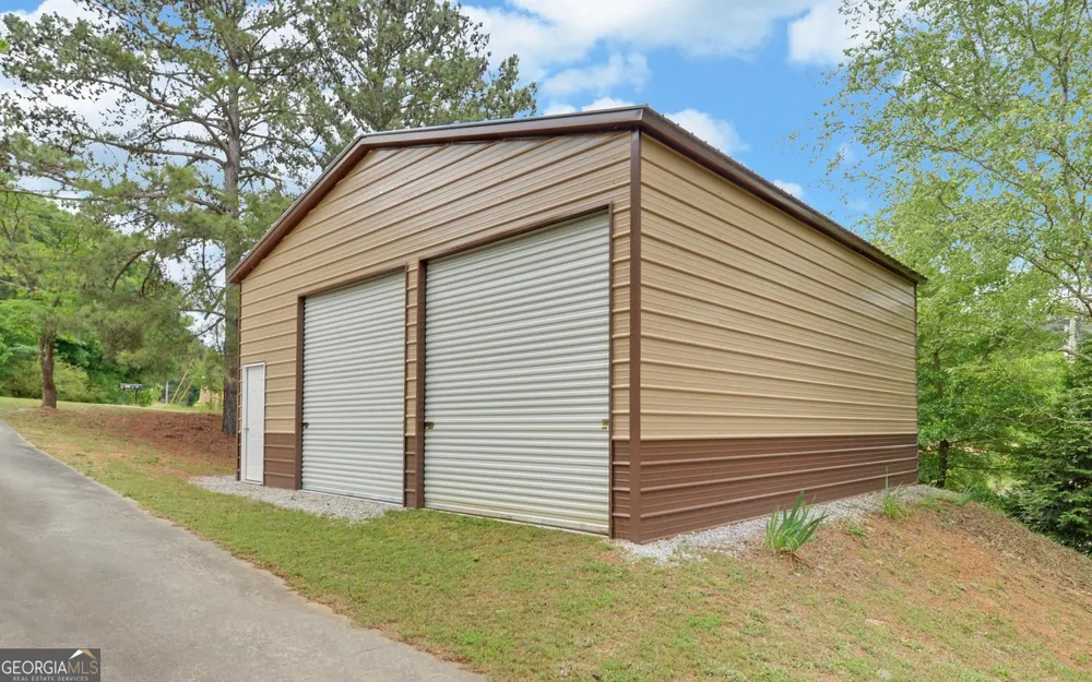 157 Nelle DR Hartwell, GA 30643