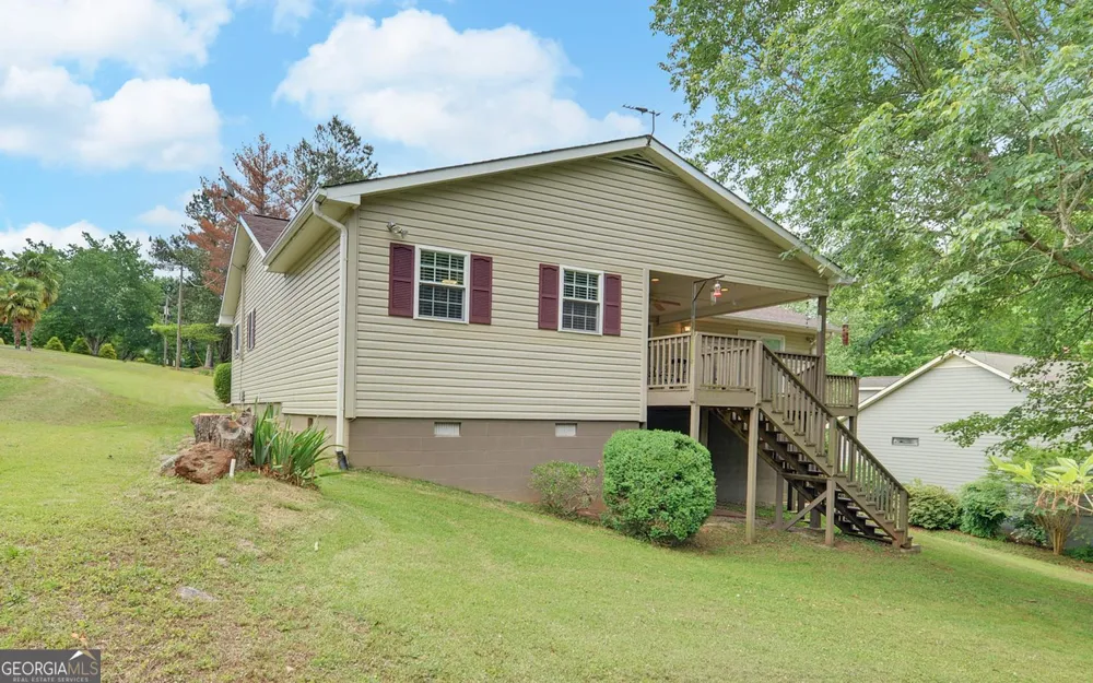 157 Nelle DR Hartwell, GA 30643