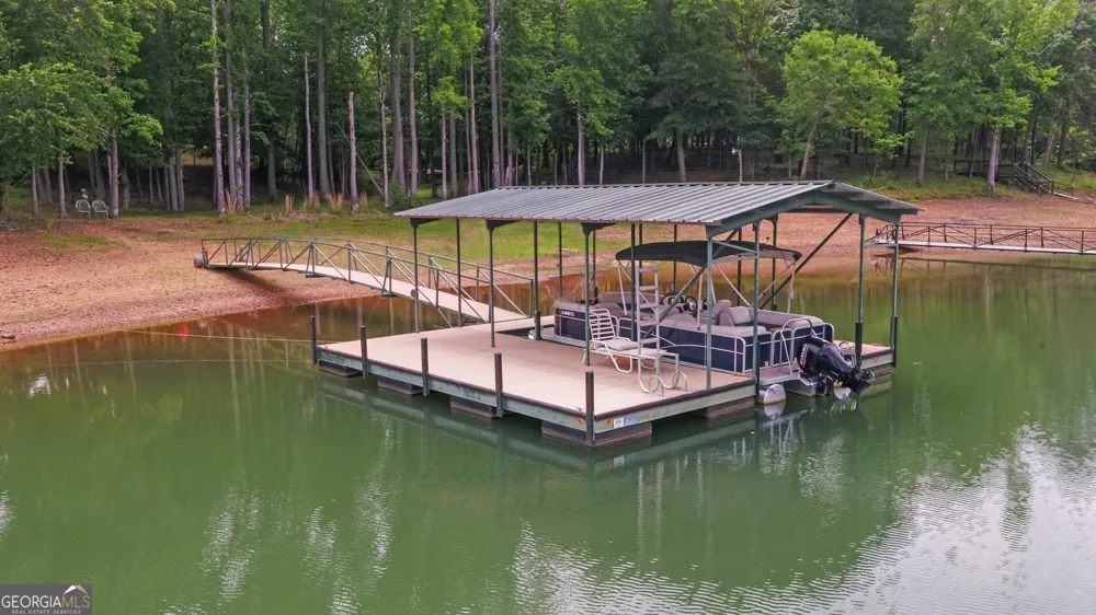 157 Nelle DR Hartwell, GA 30643