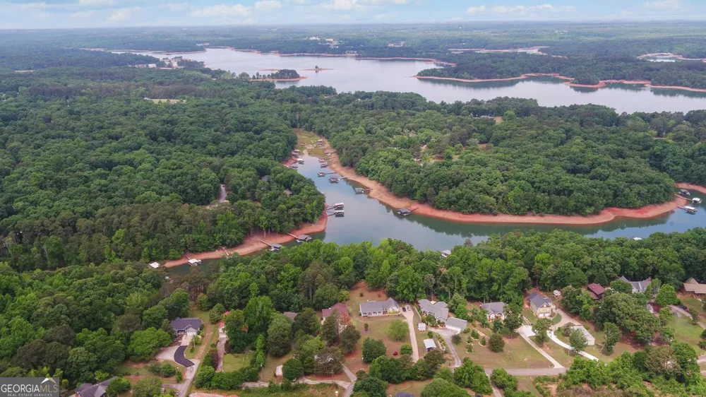 157 Nelle DR Hartwell, GA 30643