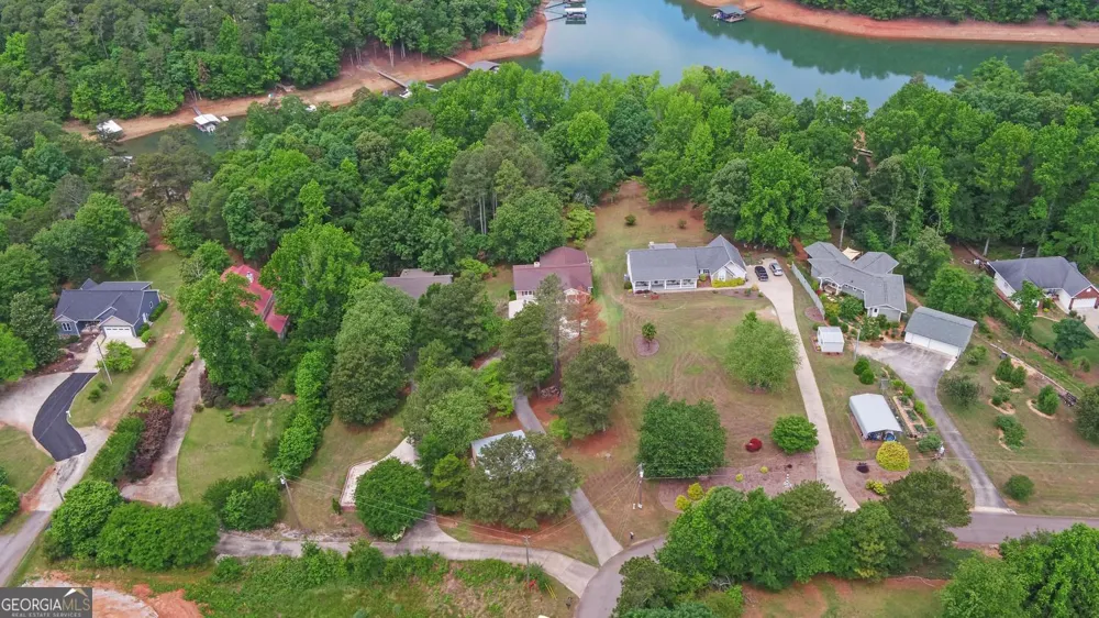 157 Nelle DR Hartwell, GA 30643
