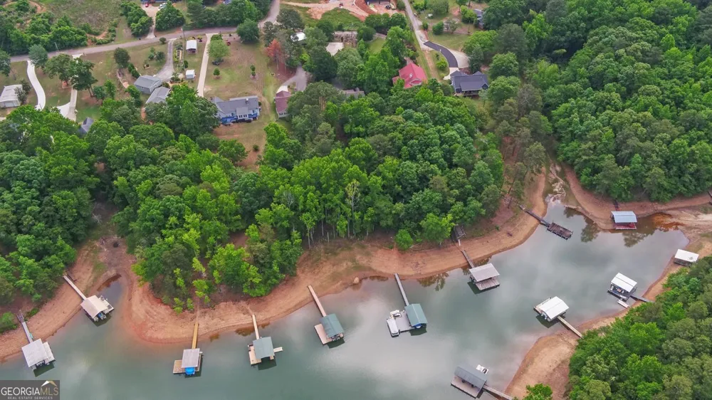157 Nelle DR Hartwell, GA 30643