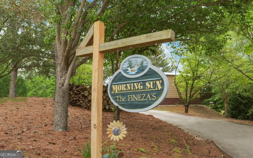 157 Nelle DR Hartwell, GA 30643