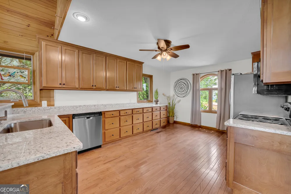801 Starlight DR Sautee Nacoochee, GA 30571