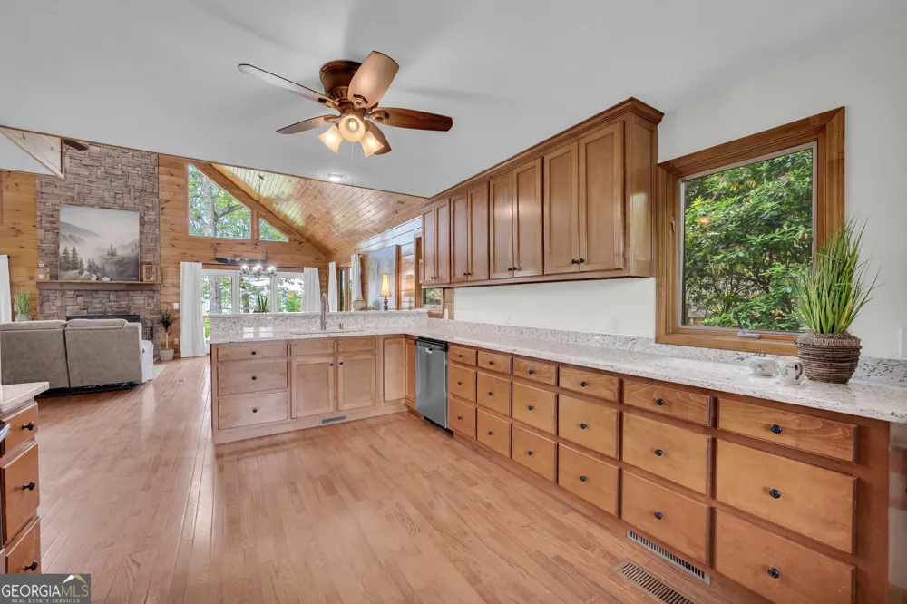 801 Starlight DR Sautee Nacoochee, GA 30571