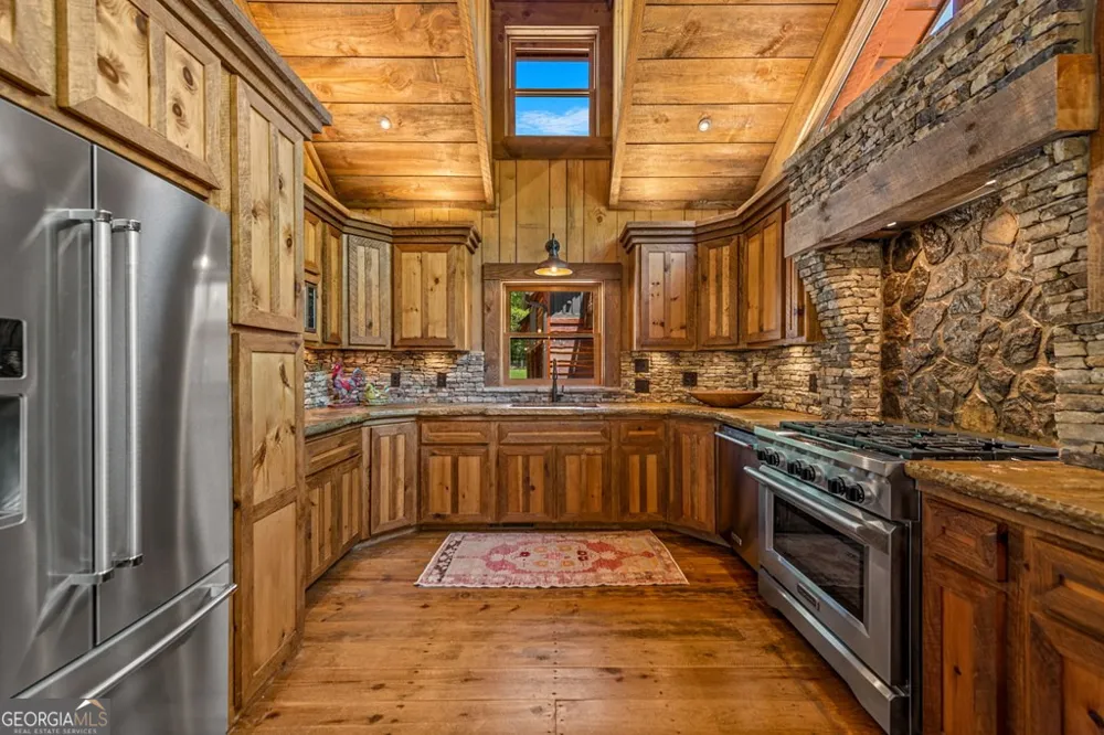 2100 Big Creek RD Cherry Log, GA 30522