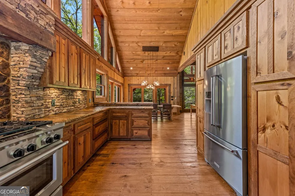 2100 Big Creek RD Cherry Log, GA 30522