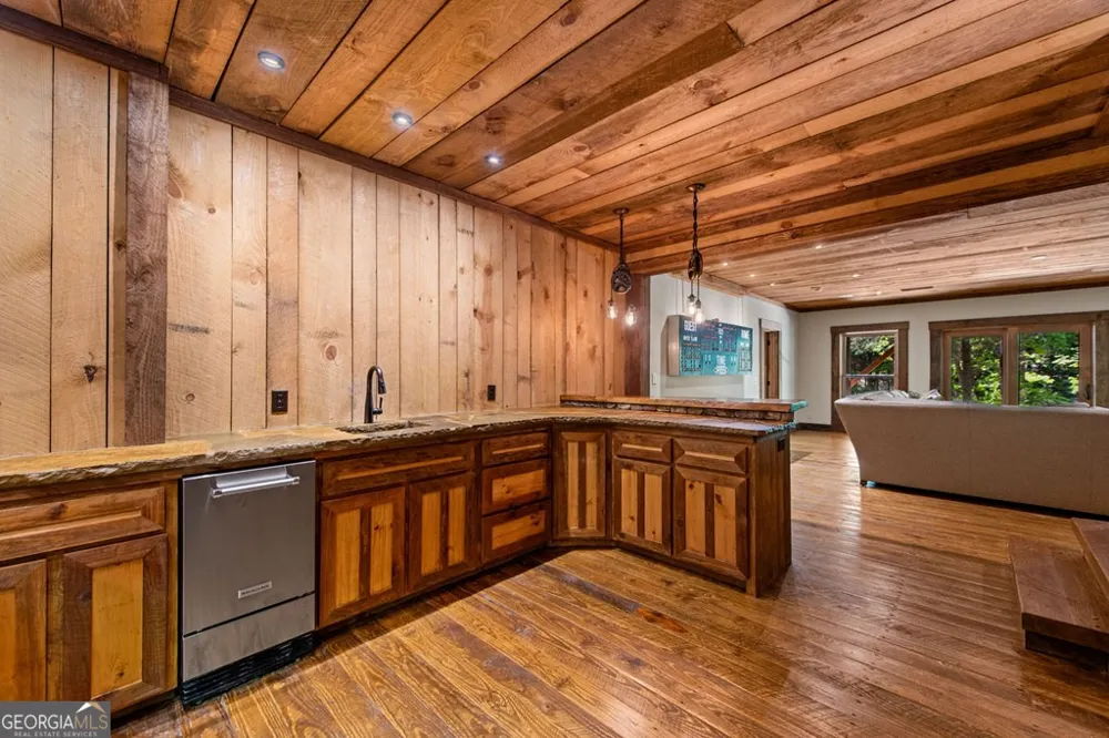 2100 Big Creek RD Cherry Log, GA 30522