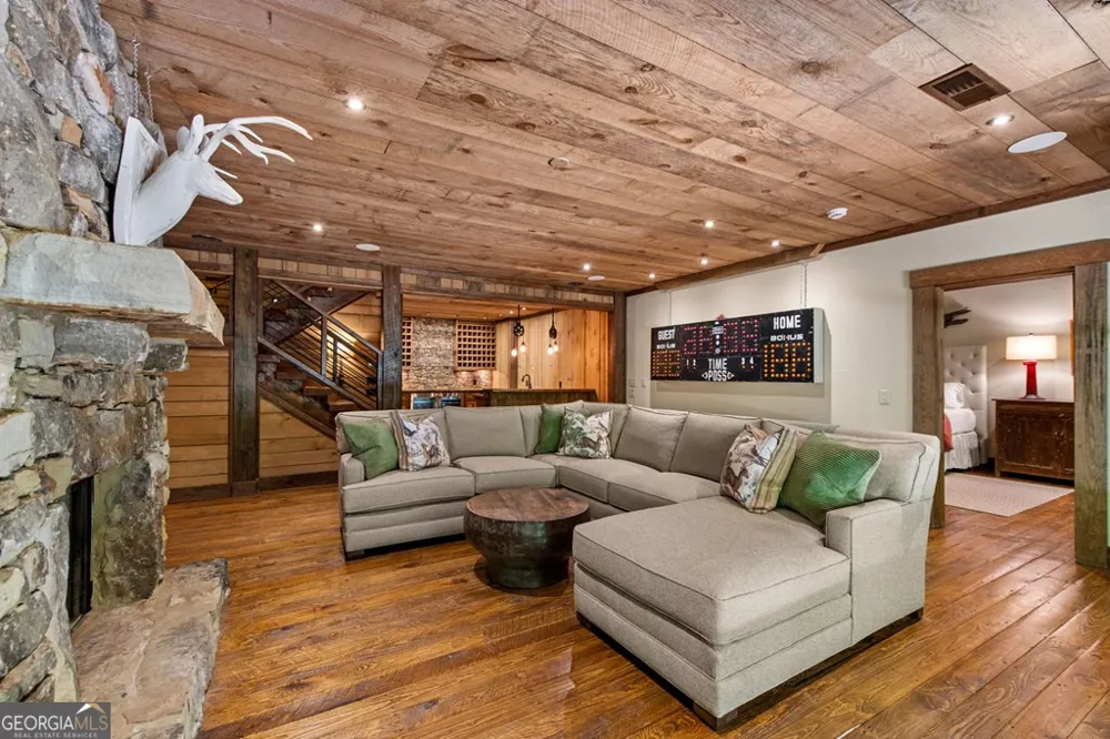 2100 Big Creek RD Cherry Log, GA 30522