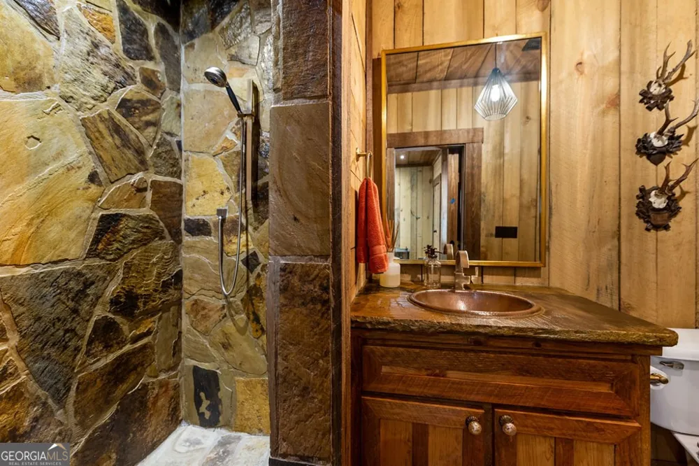 2100 Big Creek RD Cherry Log, GA 30522