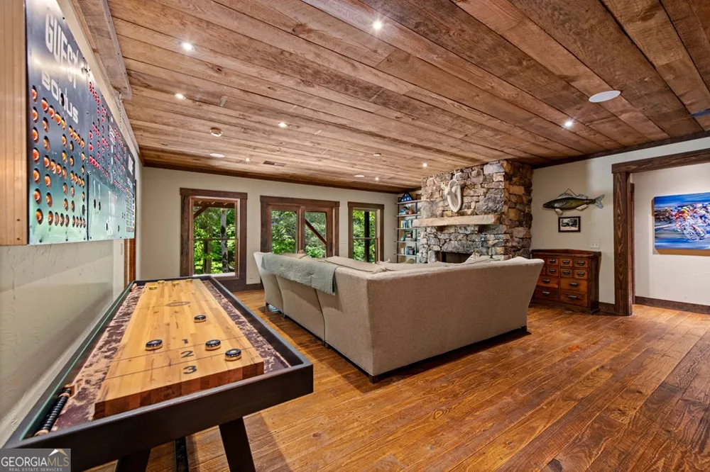 2100 Big Creek RD Cherry Log, GA 30522