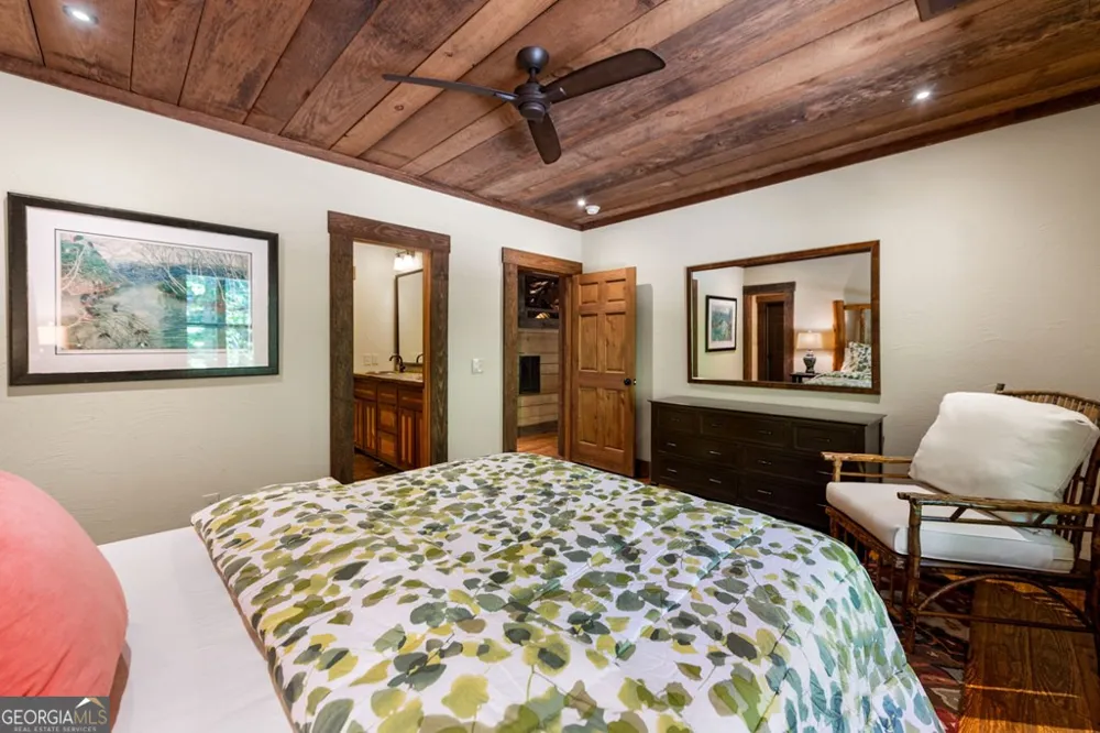 2100 Big Creek RD Cherry Log, GA 30522