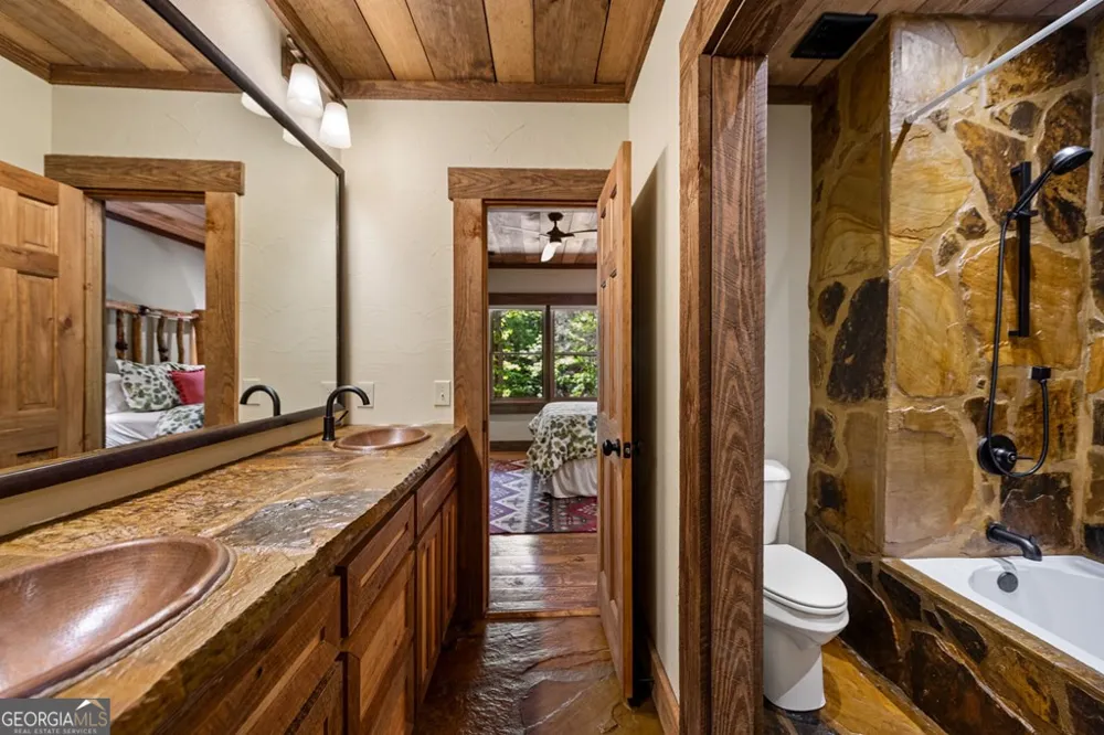 2100 Big Creek RD Cherry Log, GA 30522