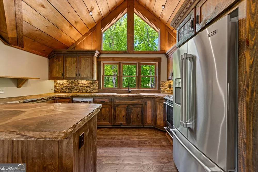 2100 Big Creek RD Cherry Log, GA 30522