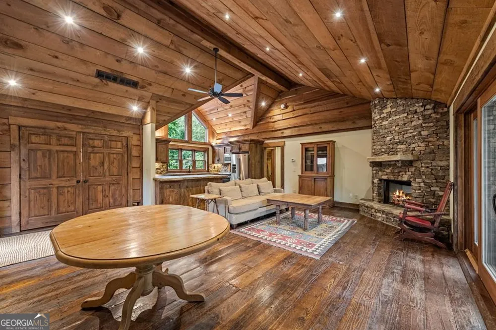 2100 Big Creek RD Cherry Log, GA 30522