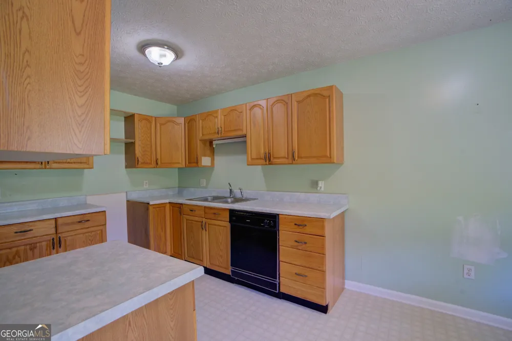 5854 Cedartown HWY SW Lindale, GA 30147