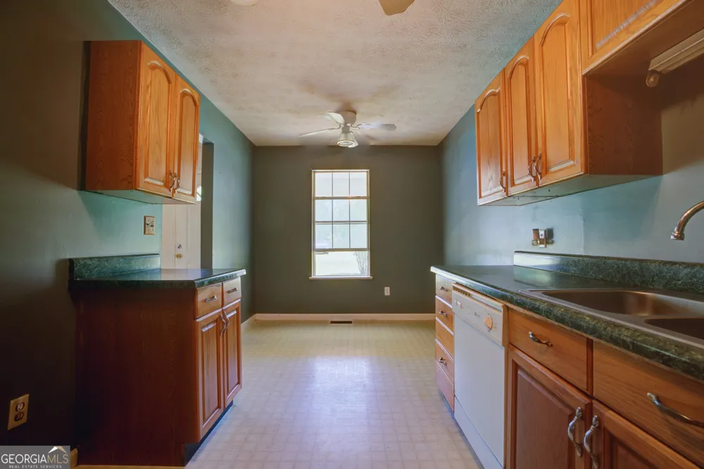 5854 Cedartown HWY SW Lindale, GA 30147