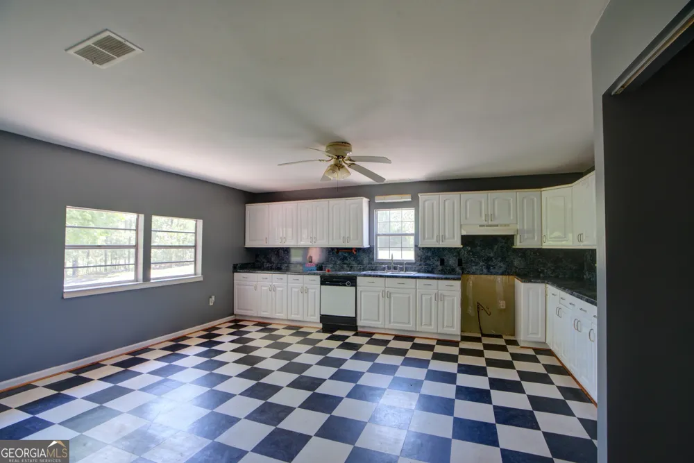 5854 Cedartown HWY SW Lindale, GA 30147