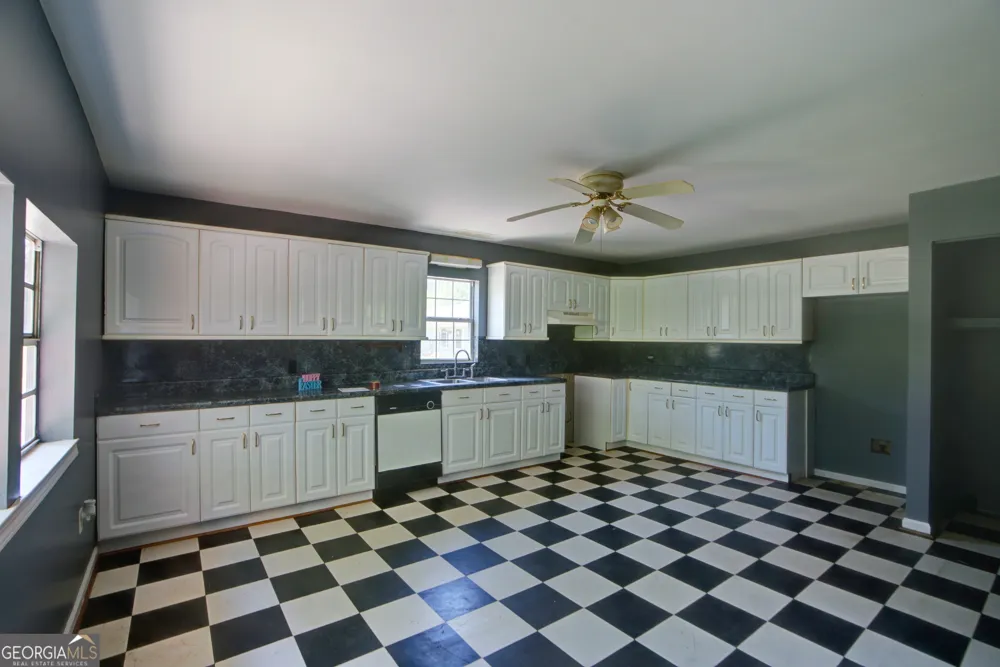 5854 Cedartown HWY SW Lindale, GA 30147