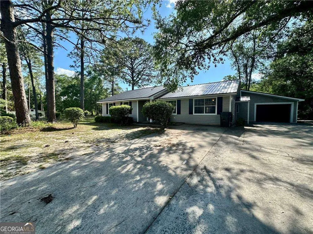 1301 Riverside AVE Waycross, GA 31501