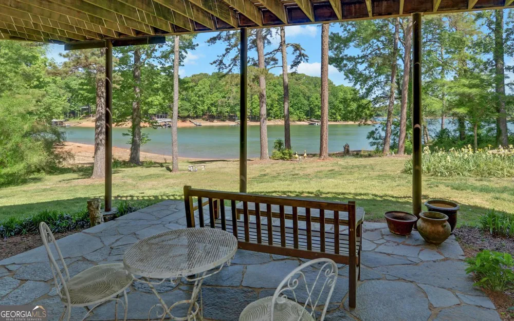 1700 Harbor Light Marina RD Lavonia, GA 30553