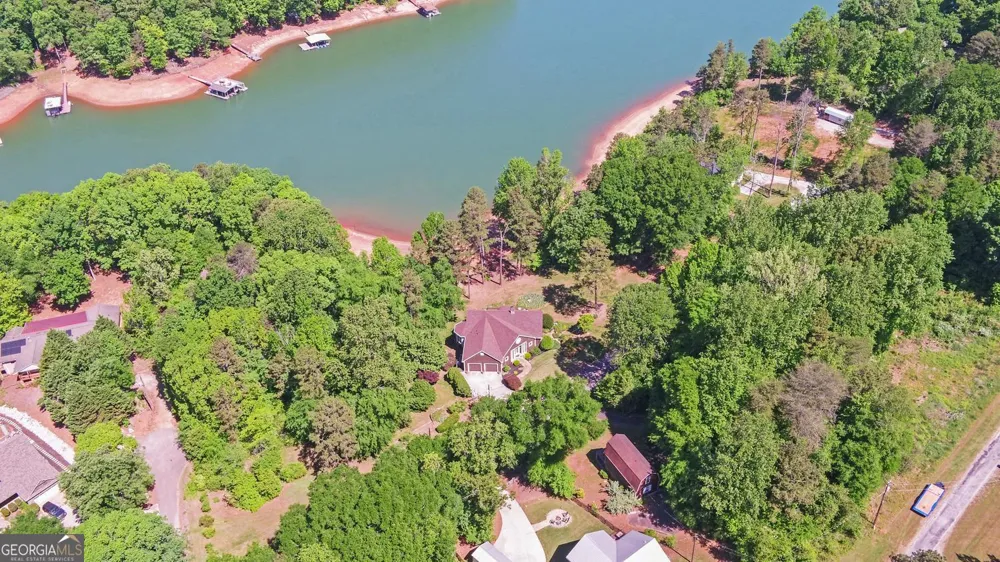 1700 Harbor Light Marina RD Lavonia, GA 30553