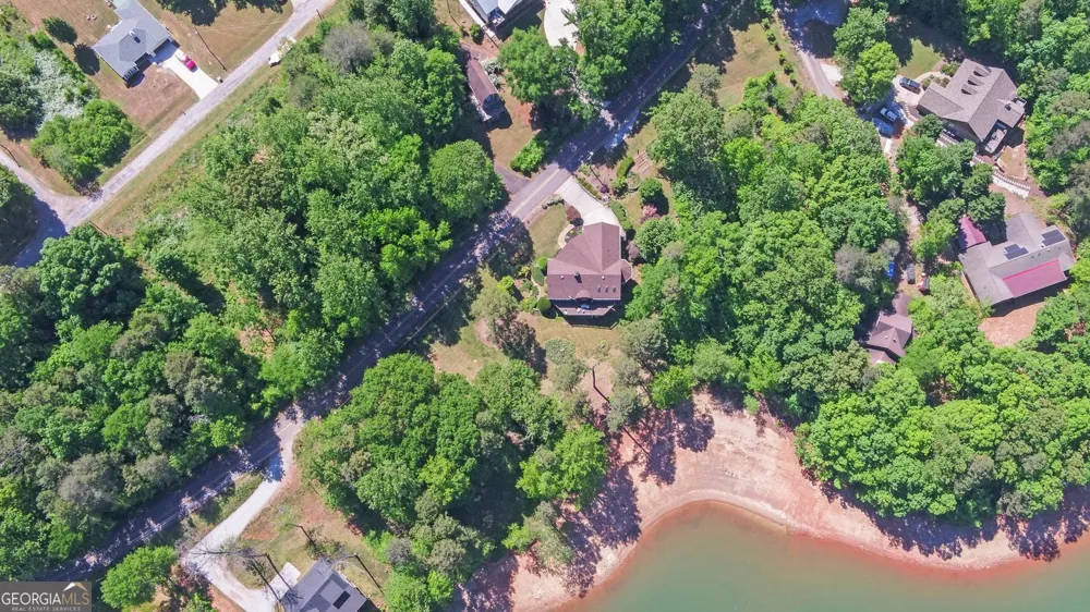 1700 Harbor Light Marina RD Lavonia, GA 30553