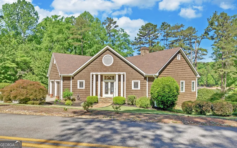 1700 Harbor Light Marina RD Lavonia, GA 30553