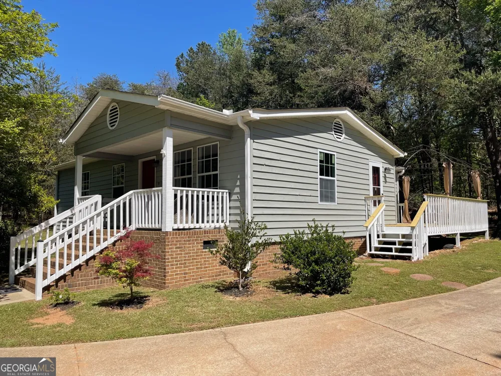620 S Hogan DR Westminster, SC 29693