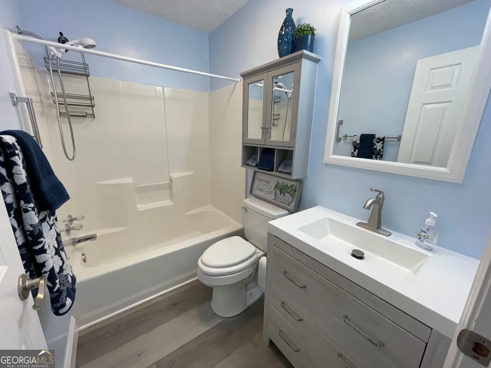 620 S Hogan DR Westminster, SC 29693