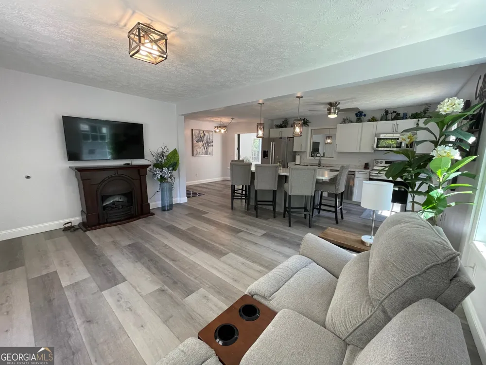 620 S Hogan DR Westminster, SC 29693