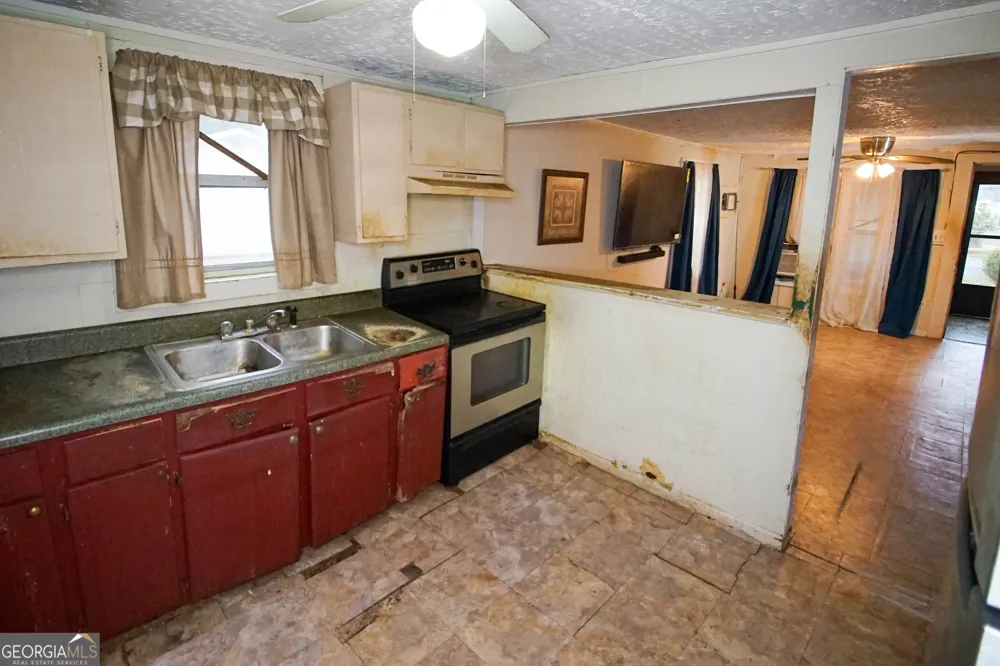 28 E Mlk Jr AVE Lakeland, GA 31635