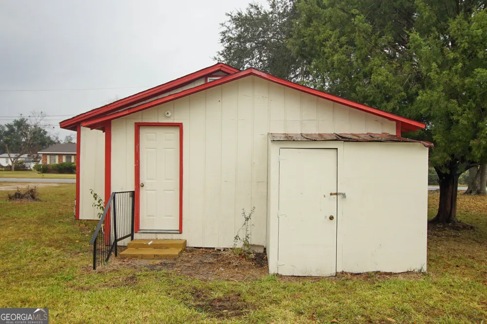 28 E Mlk Jr AVE Lakeland, GA 31635