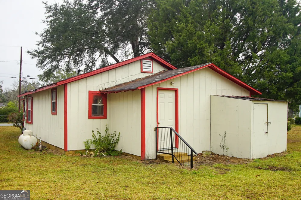 28 E Mlk Jr AVE Lakeland, GA 31635