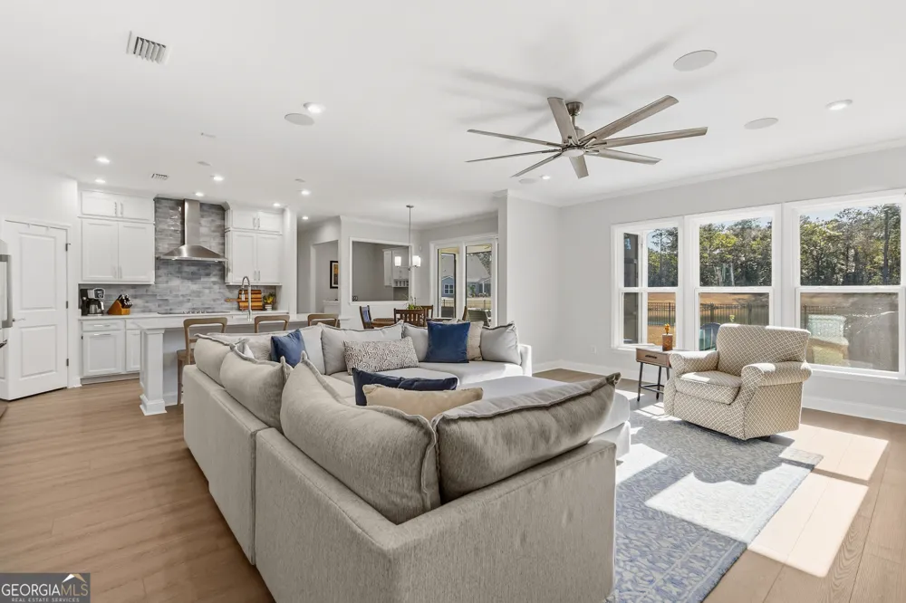 109 Sandy Bend DR Richmond Hill, GA 31324