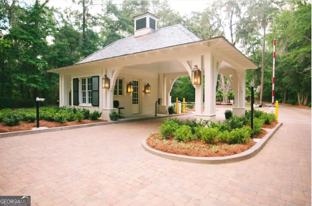 109 Sandy Bend DR Richmond Hill, GA 31324