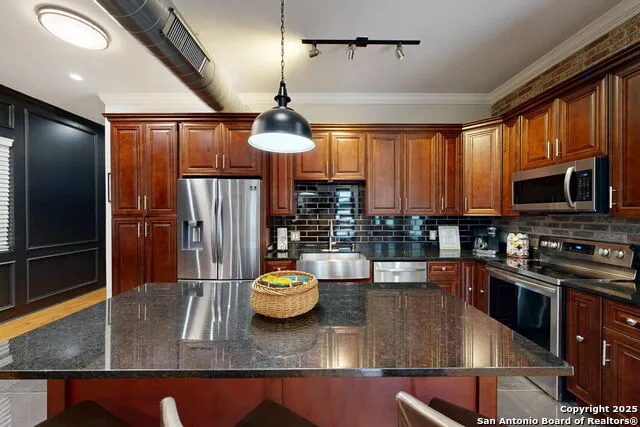 609 Sturgeon San Marcos, TX 78666