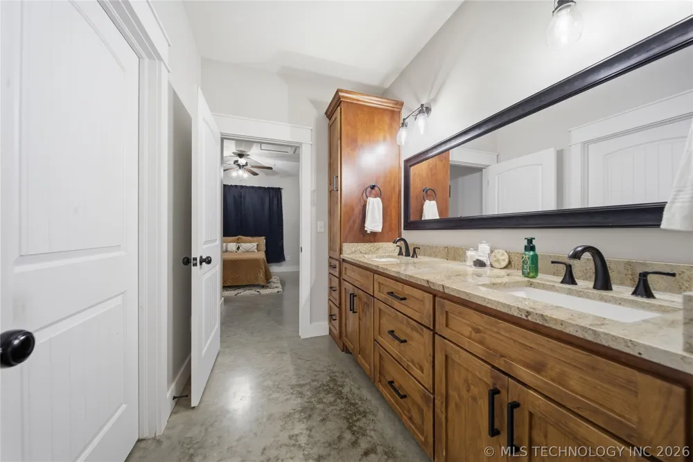 32295 S 4220 ROAD Inola, OK 74036