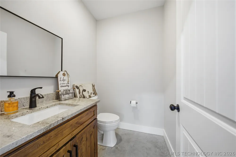 32295 S 4220 ROAD Inola, OK 74036