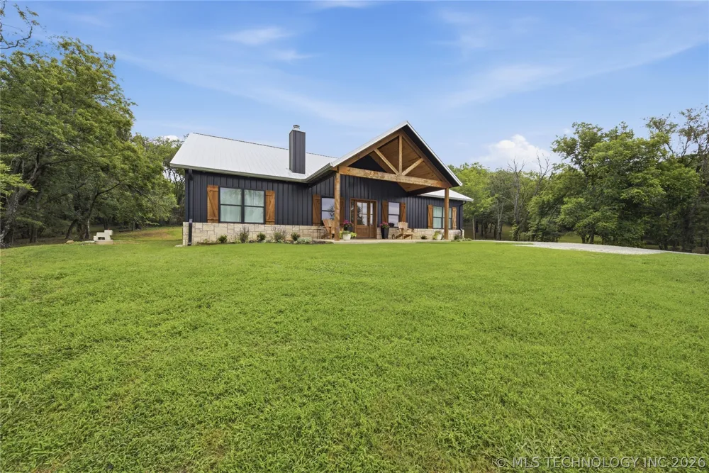 32295 S 4220 ROAD Inola, OK 74036