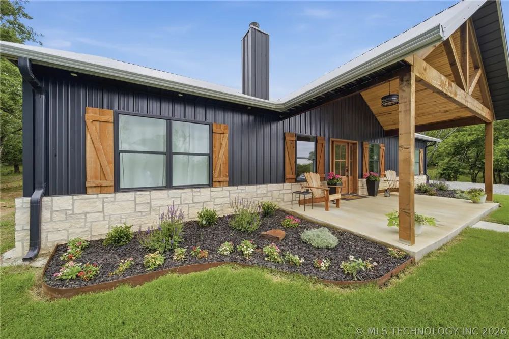 32295 S 4220 ROAD Inola, OK 74036